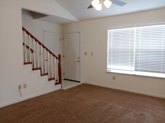 Foto del edificio - 5008-5010 Betty Jean Way