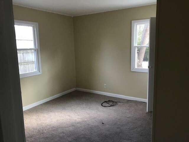 Foto del edificio - 1403 Laurel Dr