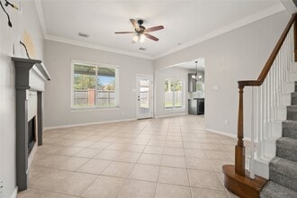 Building Photo - 1209 Comanche St