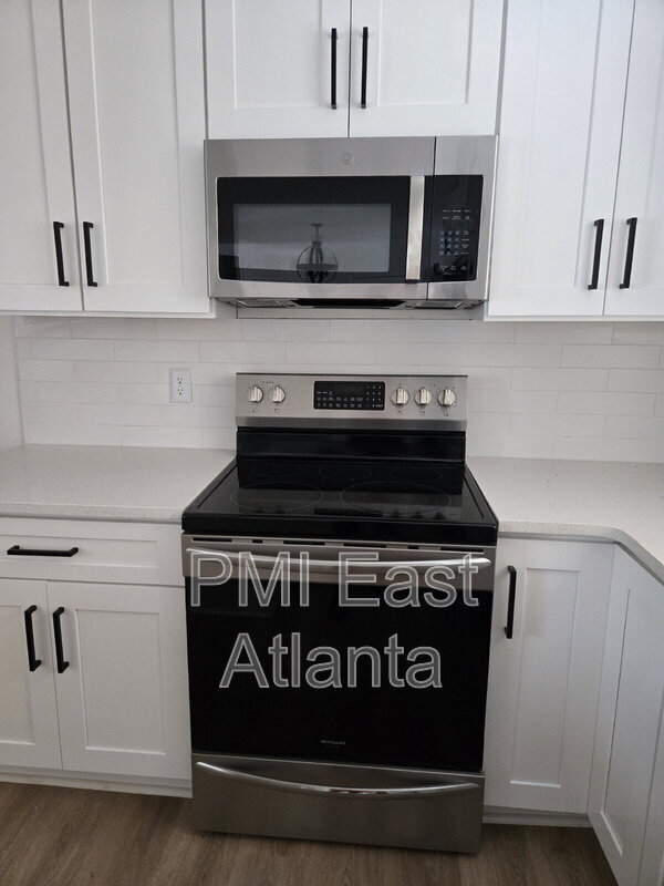 Foto del edificio - 2275 Country Club Ln SW