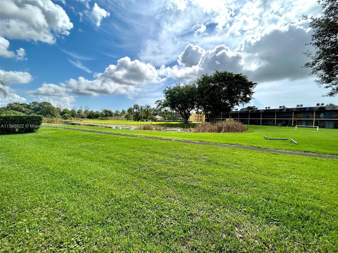 1808 Meadows Cir W Unit 1808, Boynton Beach, FL 33436 Condo for Rent