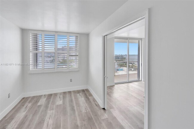 Foto del edificio - 1621 Bay Rd