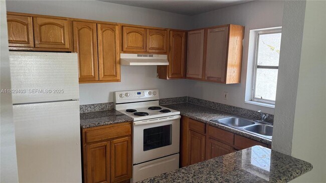 Foto del edificio - 4160 NW 21st St