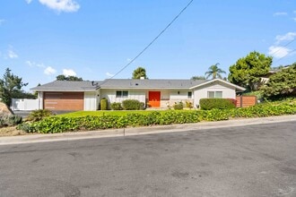 Building Photo - 10405 Ditson St