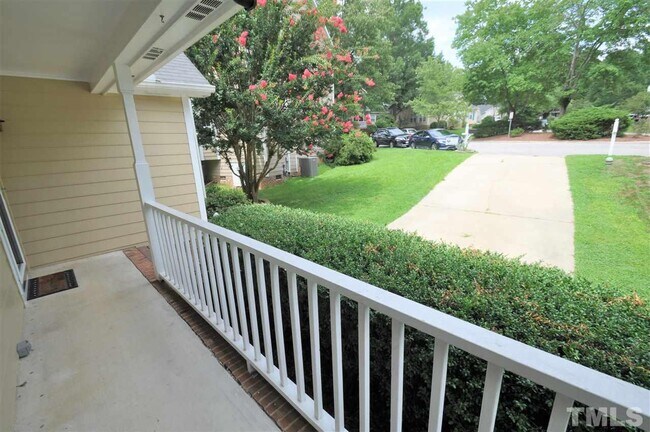 Building Photo - 304 Wax Myrtle Ct