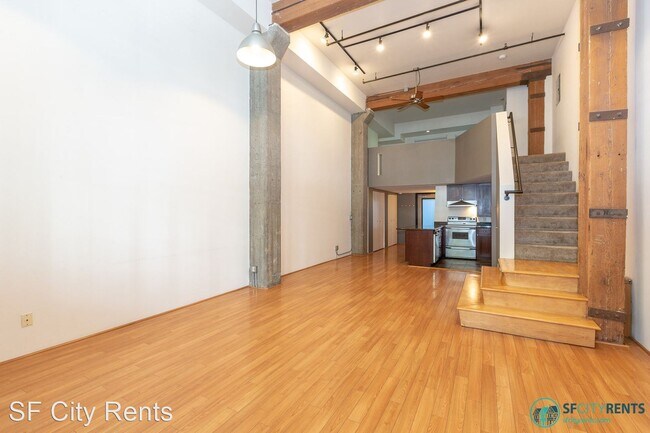 Building Photo - 461 2nd St