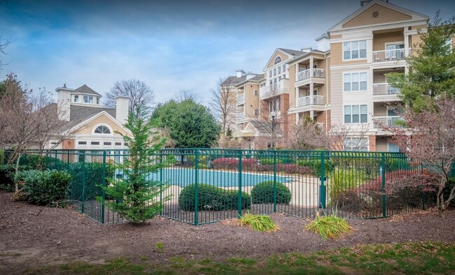 Condo Swimming pool - 12913 Alton Sq