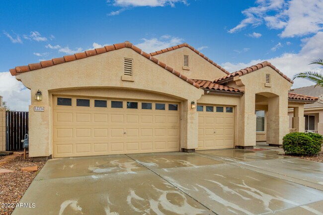 Building Photo - 12234 W Madison St