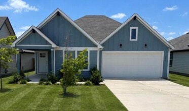 Building Photo - 204 Sweetwater Crk Ln