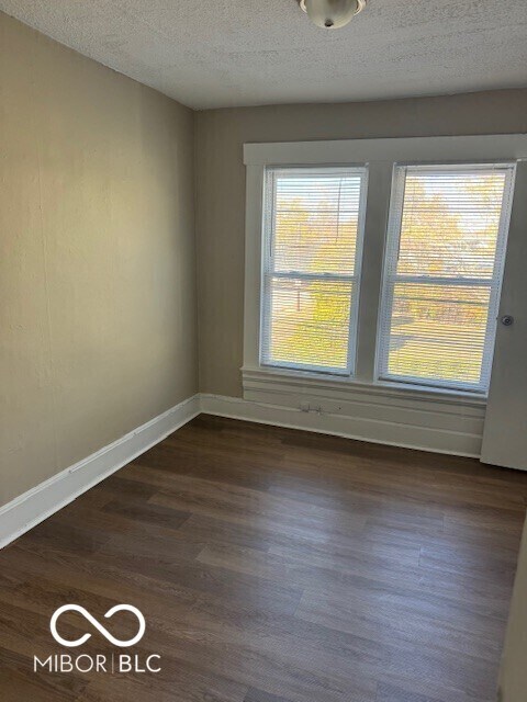 Building Photo - 1247 Wright St