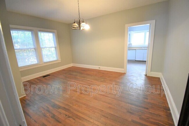 Building Photo - 308 Hinsdale Ave