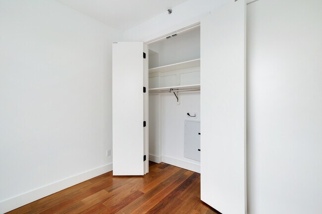 Foto del edificio - 215 Freeman St