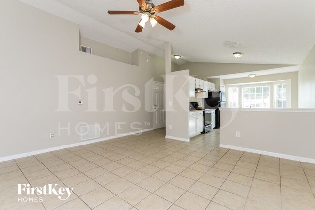 Building Photo - 7547 Groveoak Dr