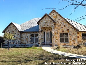 Building Photo - 2264 Granada Hills