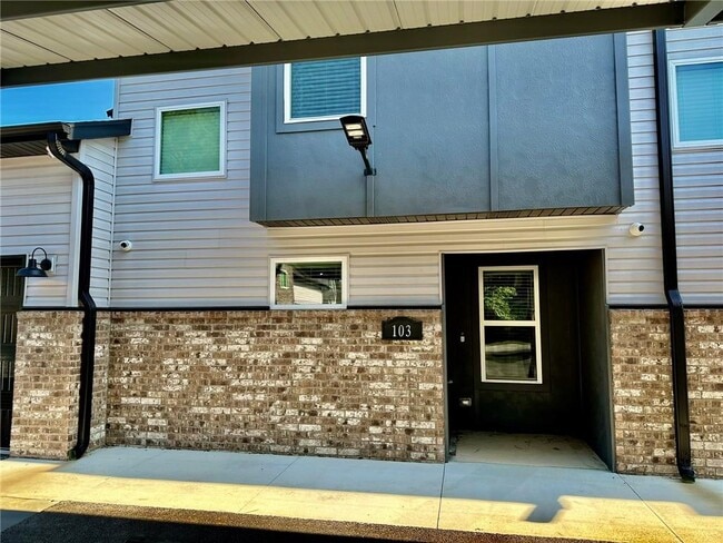 Building Photo - 911 N Rupple Rd
