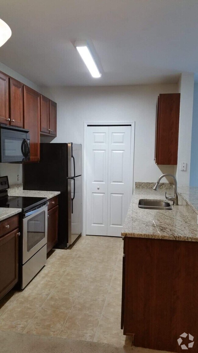 Millennia Park Apartments for Rent with Hardwood Floors Orlando, FL