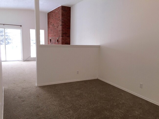 Building Photo - 9429-9496 96 Ave
