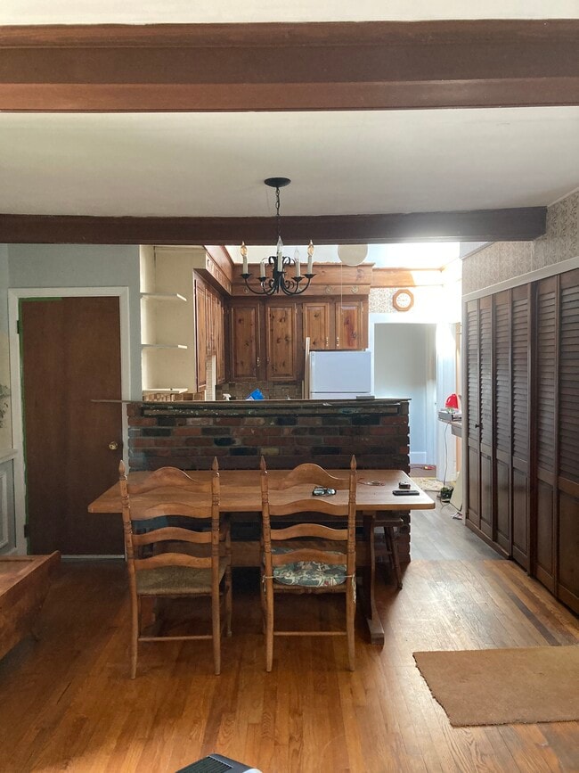 Dining area - 260 Slater Hill Rd