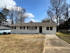 Building Photo - 176 Wickham Dr