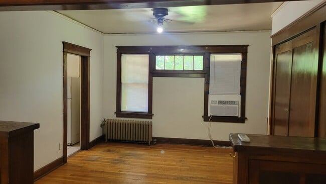 Building Photo - 808 SW 11th St