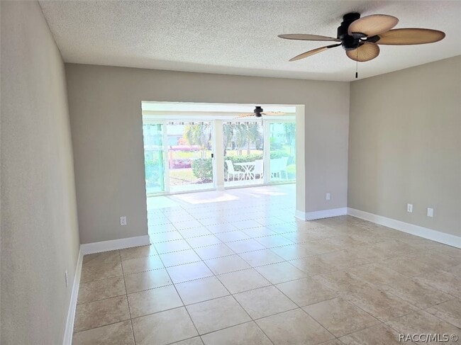 Building Photo - 11612 W Kingfisher Ct