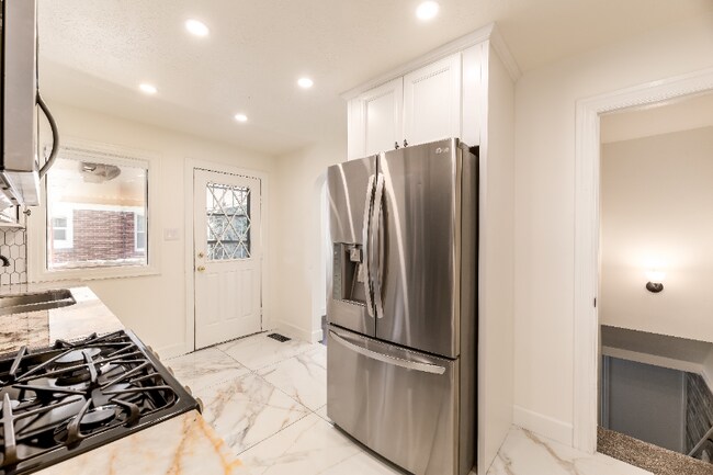 Foto del edificio - 719 Post St