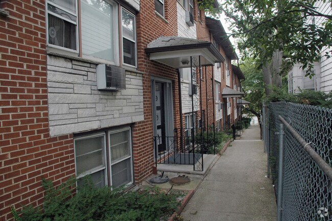 Building Photo - 44-46 Myrtle Ave