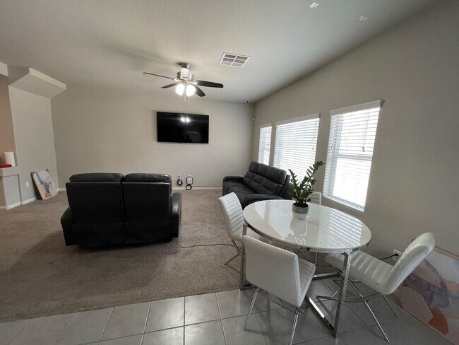 Building Photo - SEMI-FURNISHED 3-STORY HOME! HUGE LOFT, SO...