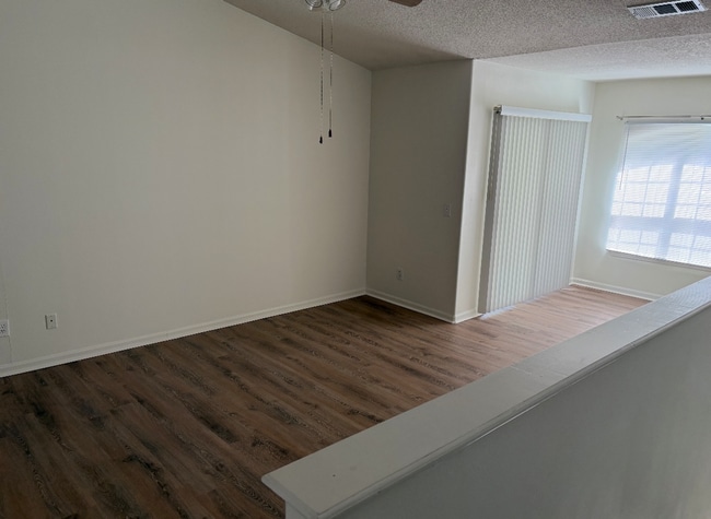 Building Photo - 897 Fording Island Rd