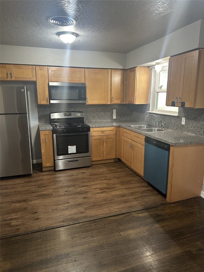 Building Photo - 11608 Segrest Dr