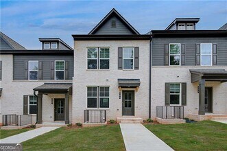 Building Photo - 305 Daybreak Ln