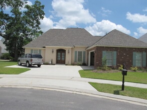 Building Photo - 13465 Quail Grove Ave