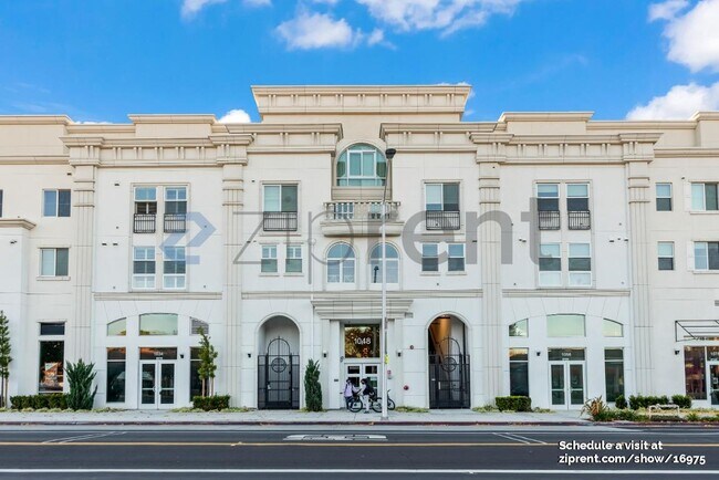 Foto del edificio - 1048 Monroe St