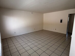 Building Photo - 735 Genevieve St