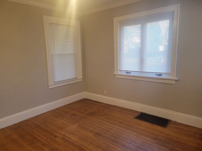 Building Photo - Tickle Realty, LLC