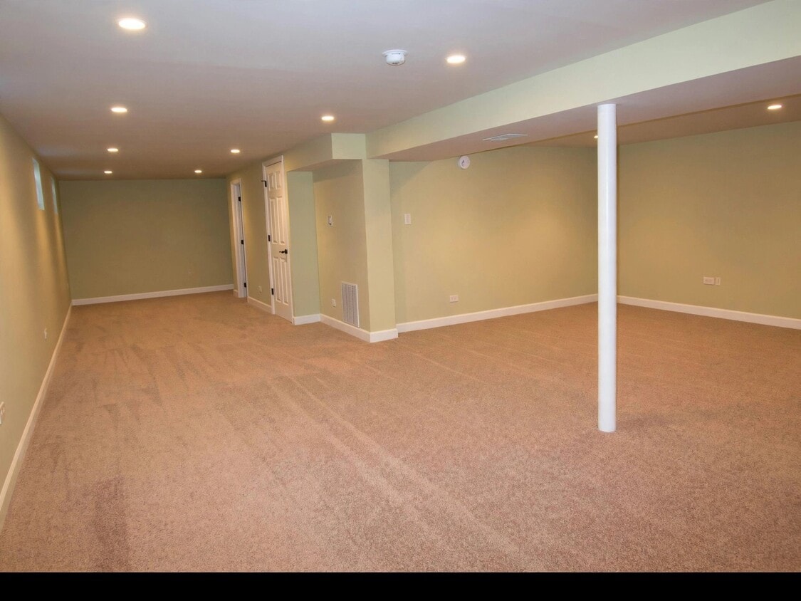 Building Photo - 108 Pueblo Rd
