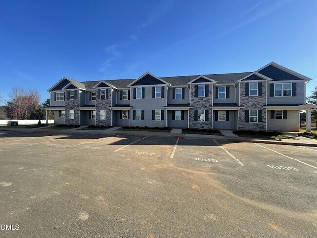 Building Photo - 1005 Peony Ln