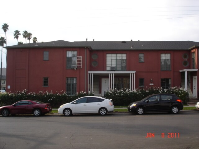 Building Photo - 1831 N Harvard Blvd