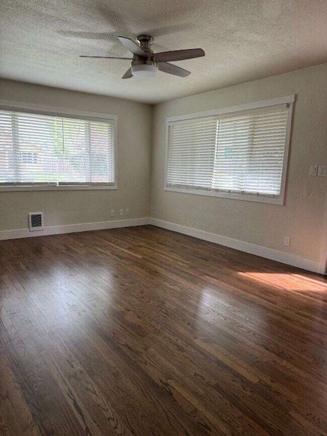 Foto del edificio - 1435 Summer St NE