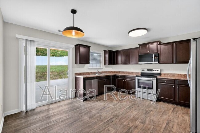 Foto del edificio - 4019 John Dale Ln