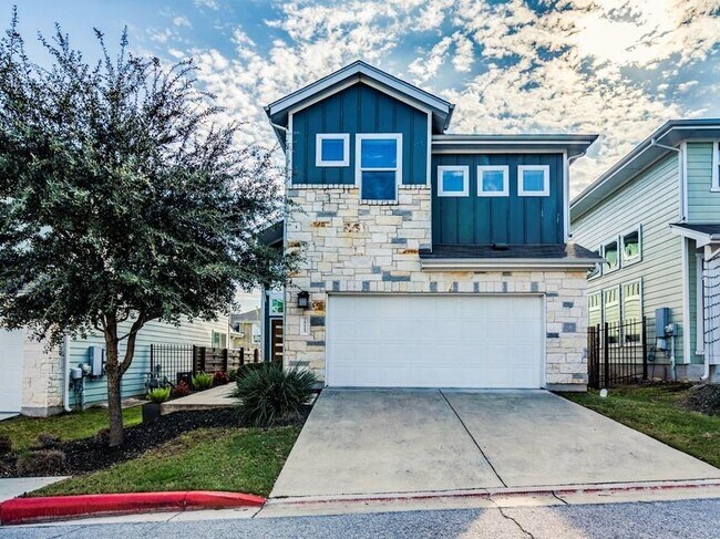 Building Photo - 2215 Capulet St