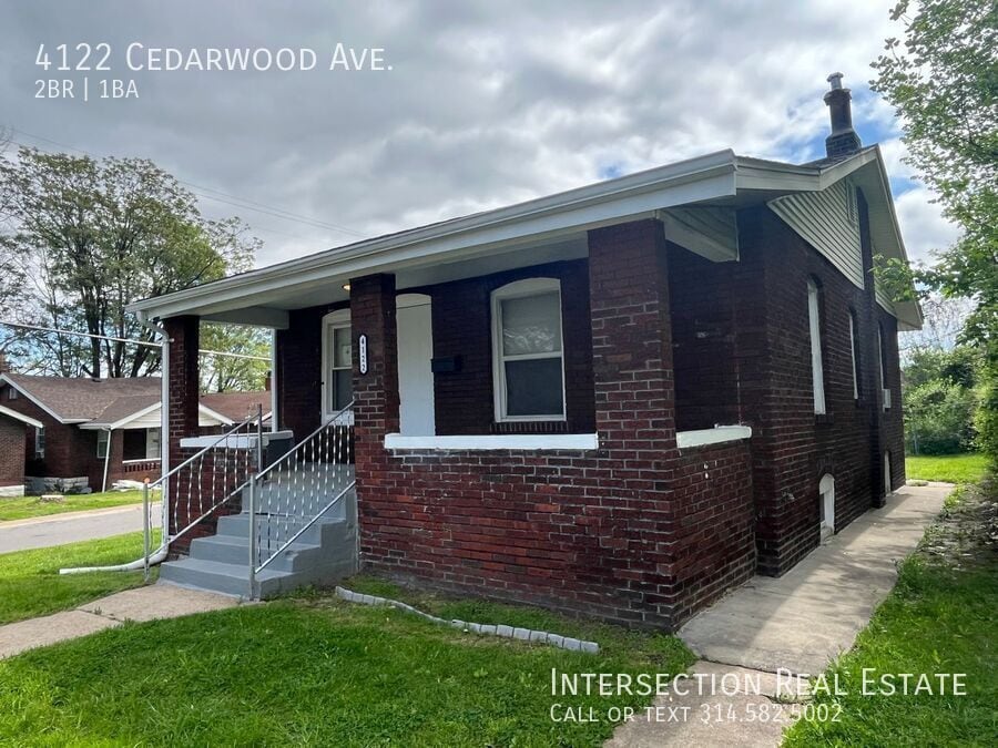 Primary Photo - 4122 Cedarwood Ave