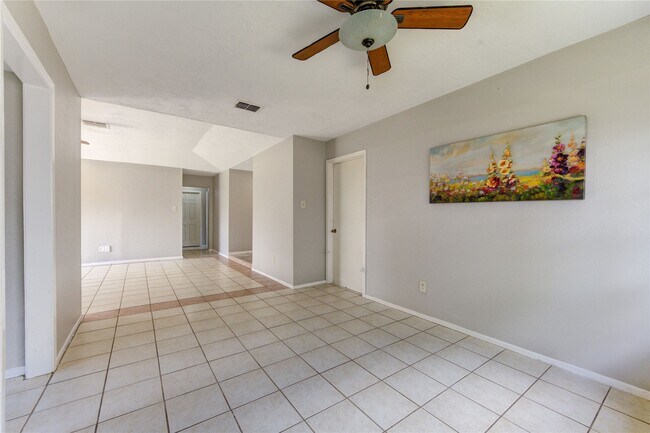Foto del edificio - 9915 Towne Tower Ln