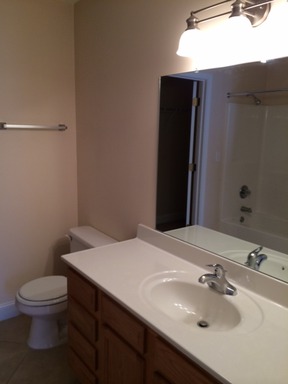 Building Photo - 205 Kensington Ct