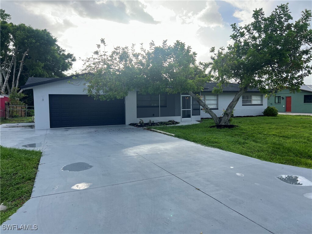 Foto principal - 2203 Santiago Ave