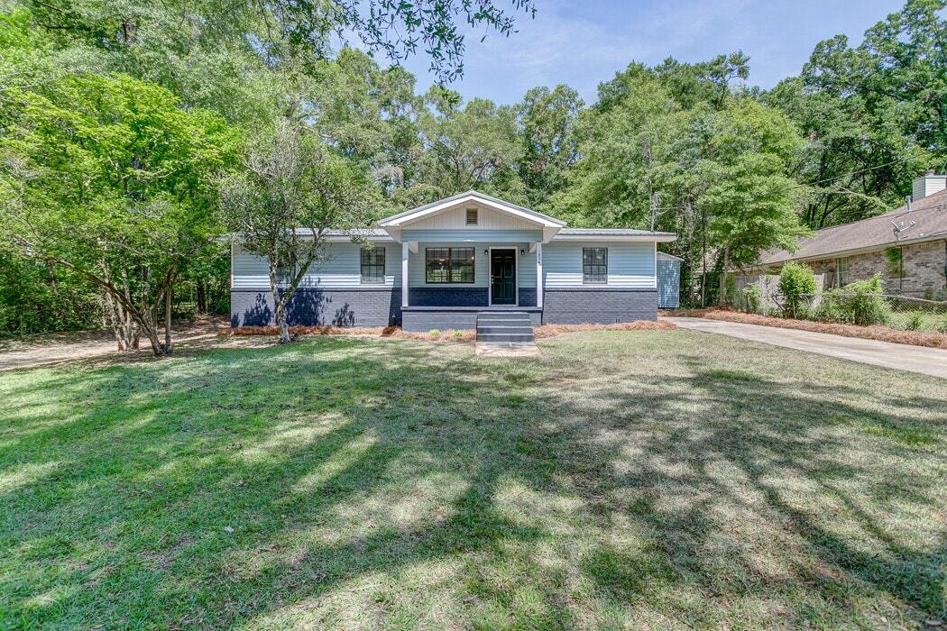 Primary Photo - 1804 Larkwood Dr