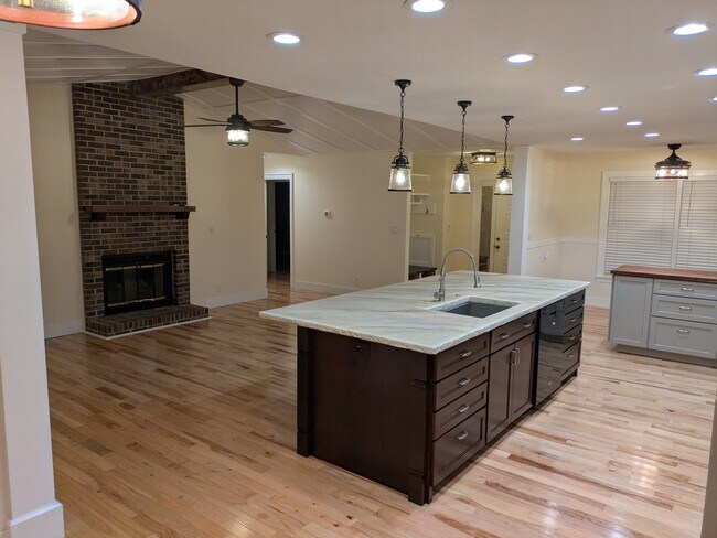 Foto del edificio - 103 Wingfield Dr