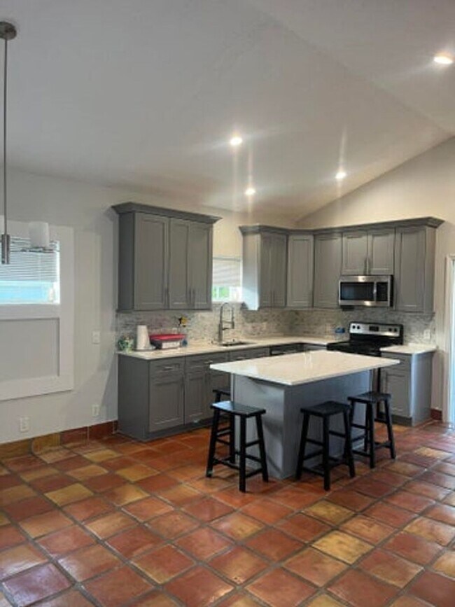 Foto del edificio - 8805 SE Riverfront Terrace