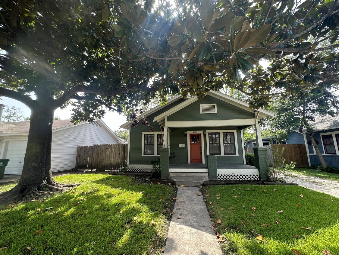 Foto principal - 4621 Michaux St