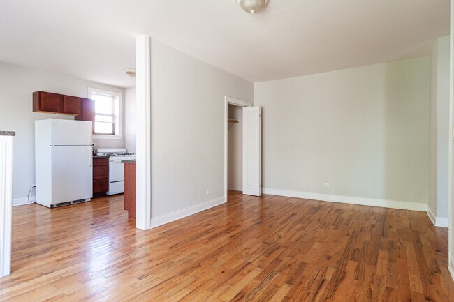 Foto del edificio - 626 W Cornelia Ave